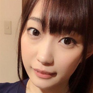Akari Mitani profile portrait