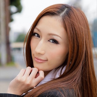 Julia profile portrait