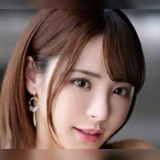 Kana Momonogi profile portrait