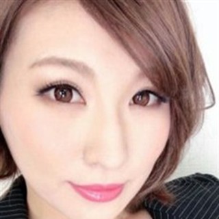 Minami Natsuki profile portrait