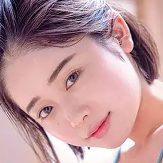 Minamo profile portrait
