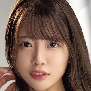 Nanami Shiina profile portrait